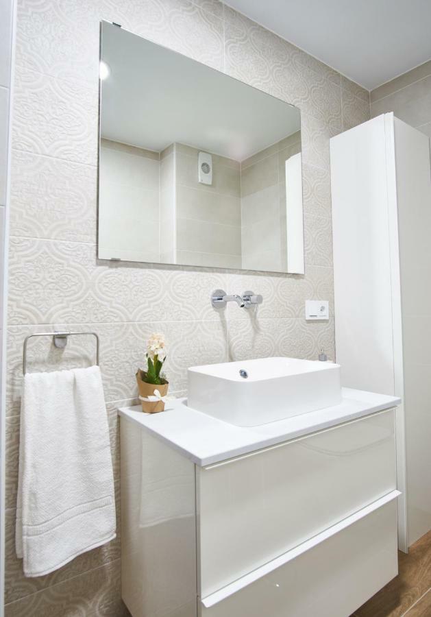 Arjona Riverside Central Deluxe By Valcambre Seville Exterior photo